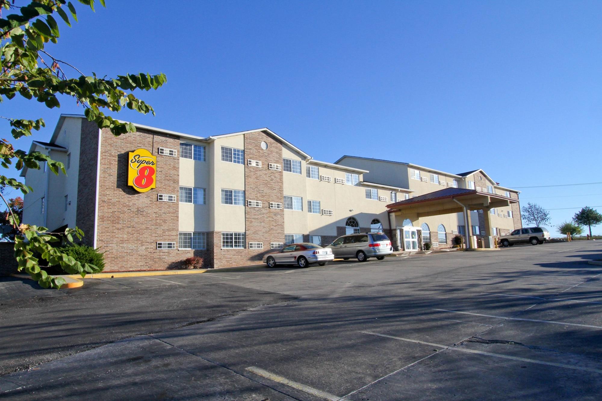 Super 8 By Wyndham Kansas City Exterior foto