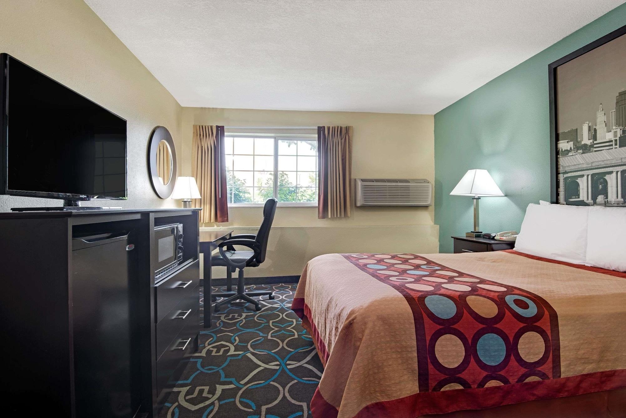 Super 8 By Wyndham Kansas City Exterior foto