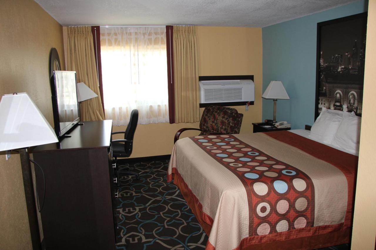 Super 8 By Wyndham Kansas City Exterior foto