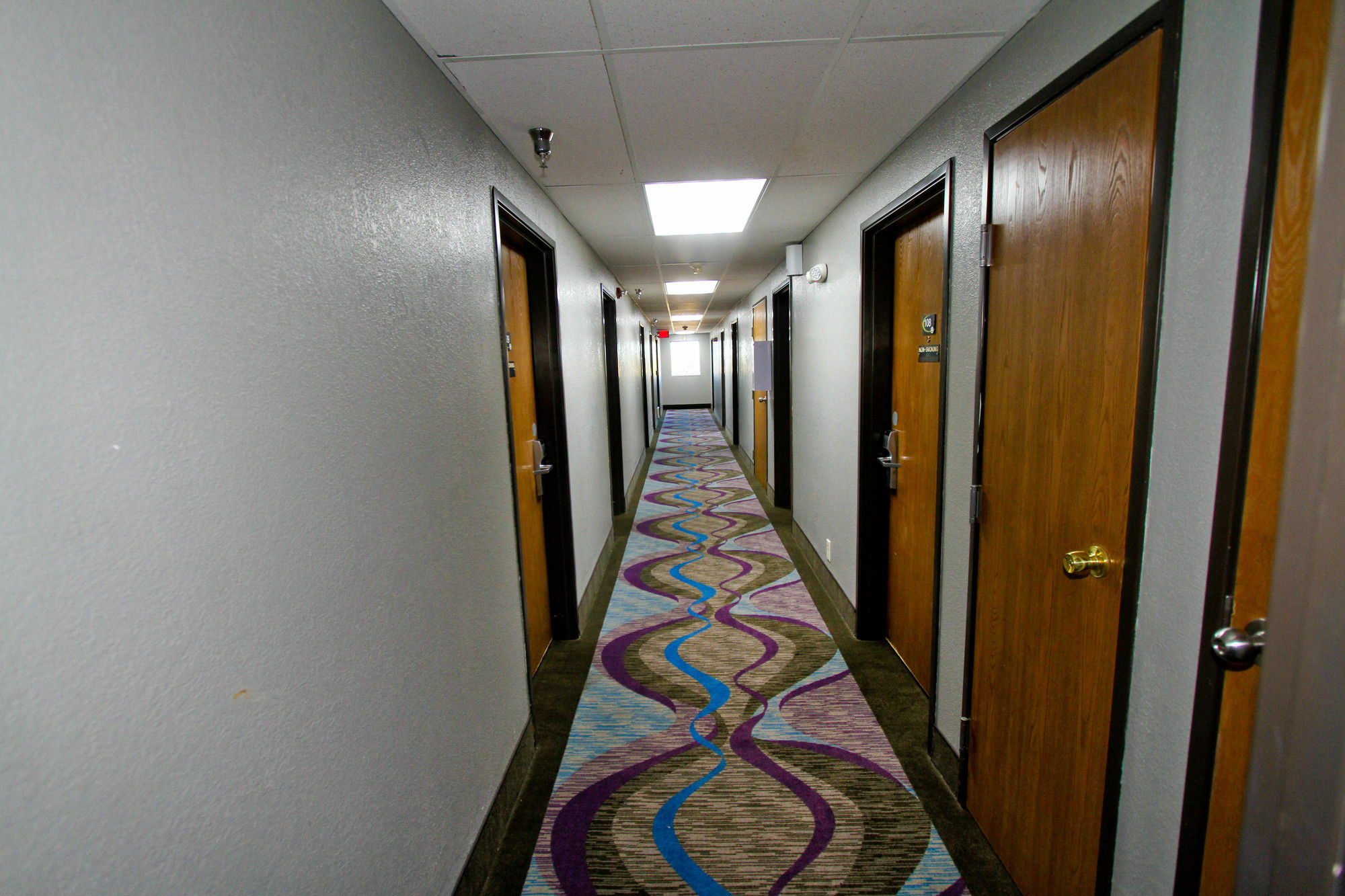 Super 8 By Wyndham Kansas City Exterior foto